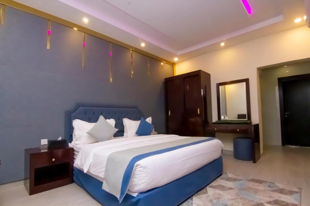 ال متعب سويتس الفلاح 1 Aparthotel Riyadh Bagian luar foto
