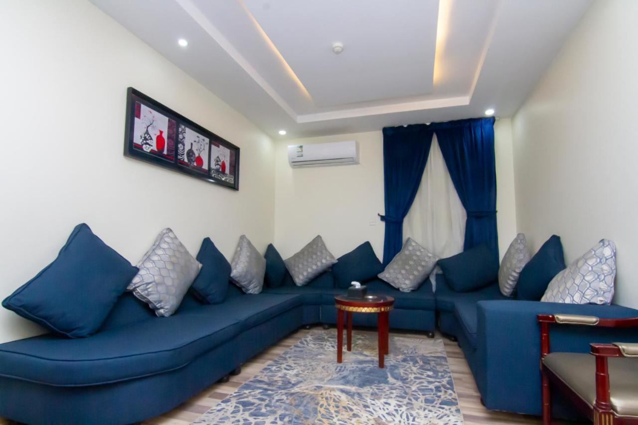 ال متعب سويتس الفلاح 1 Aparthotel Riyadh Bagian luar foto