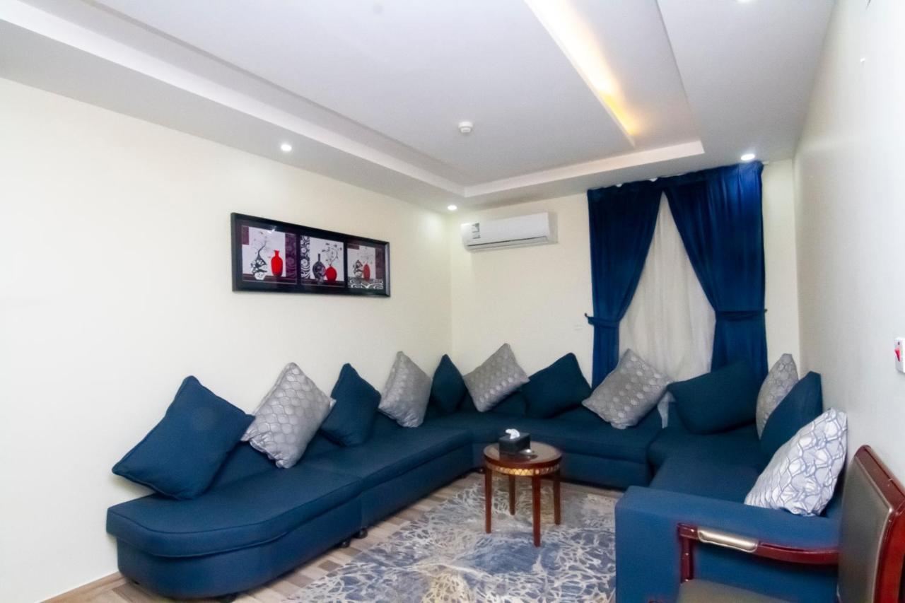 ال متعب سويتس الفلاح 1 Aparthotel Riyadh Bagian luar foto