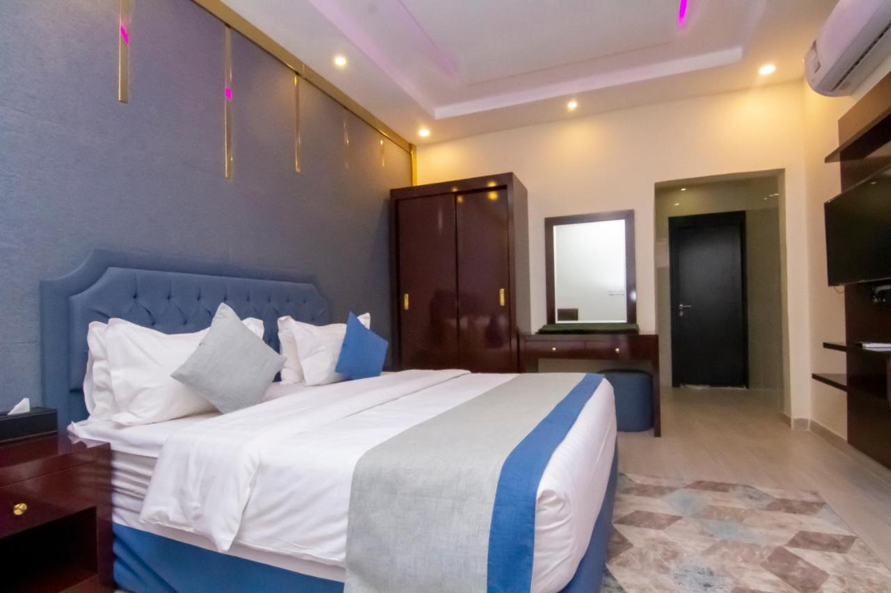 ال متعب سويتس الفلاح 1 Aparthotel Riyadh Bagian luar foto