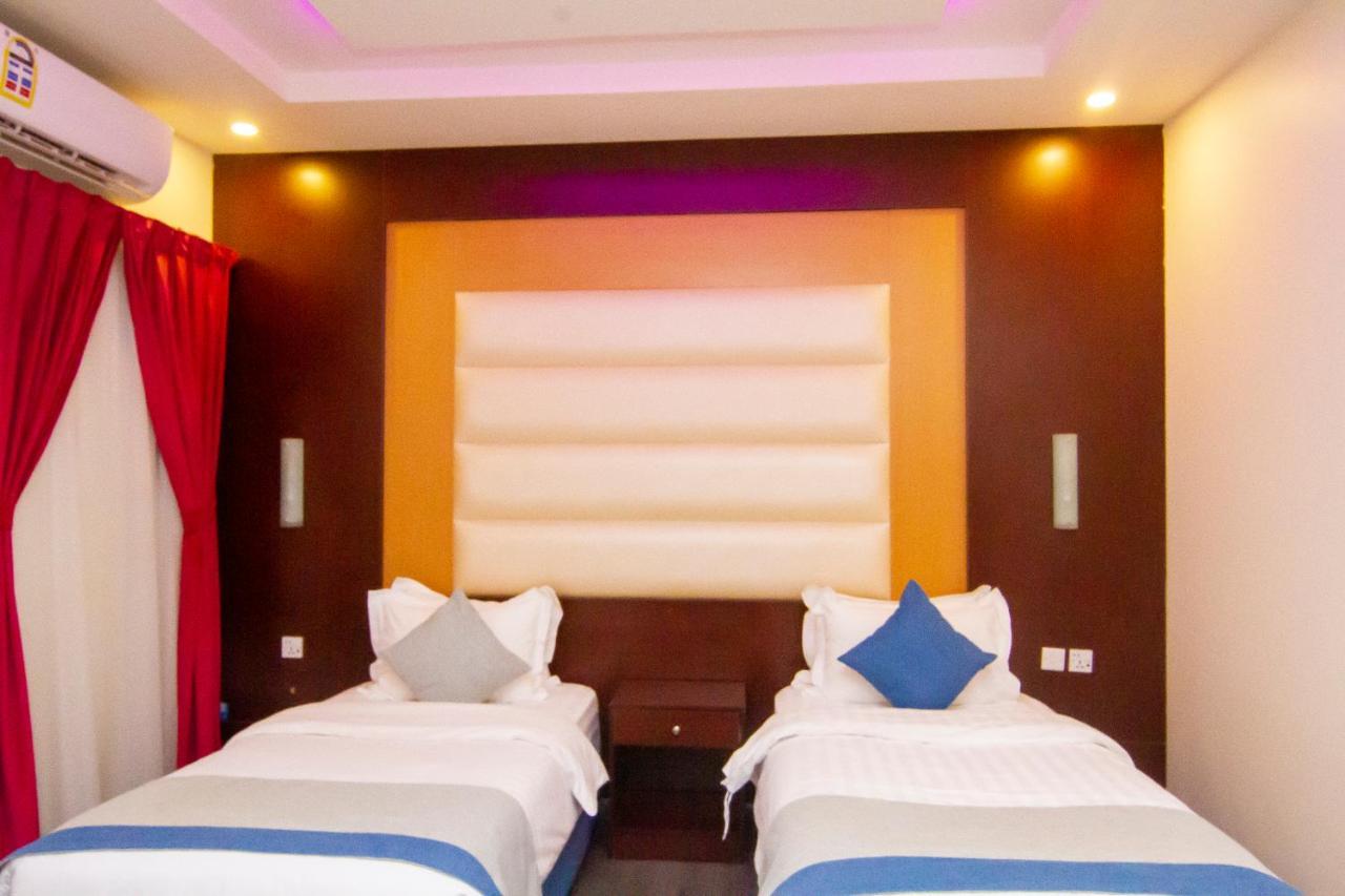 ال متعب سويتس الفلاح 1 Aparthotel Riyadh Bagian luar foto
