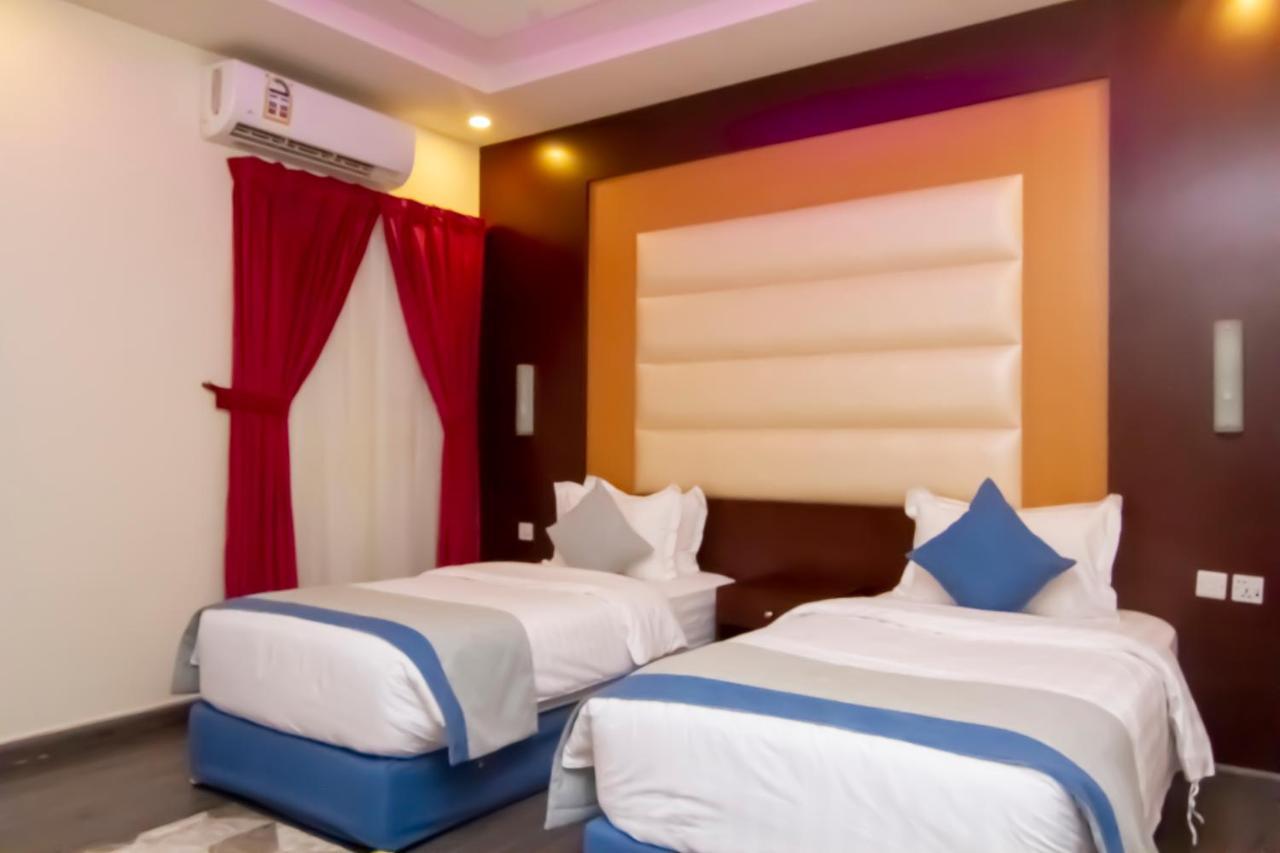 ال متعب سويتس الفلاح 1 Aparthotel Riyadh Bagian luar foto
