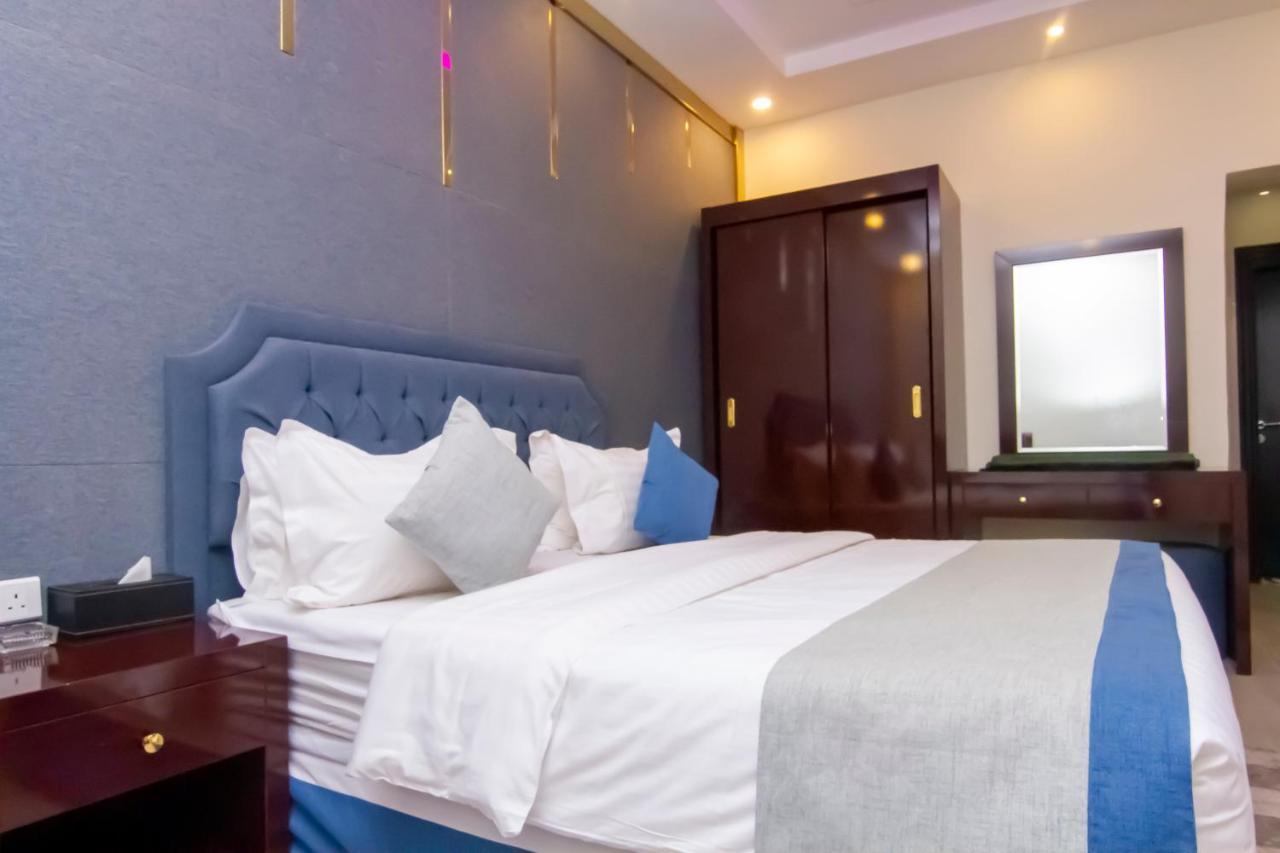 ال متعب سويتس الفلاح 1 Aparthotel Riyadh Bagian luar foto